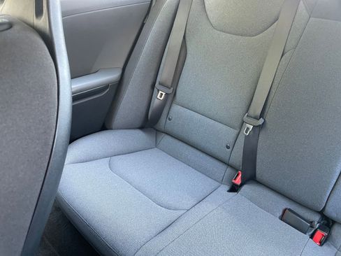 Used 2025 Kia K4 LXS image 38