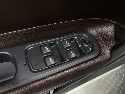 Used 2013 Volvo C70 T5 image 14