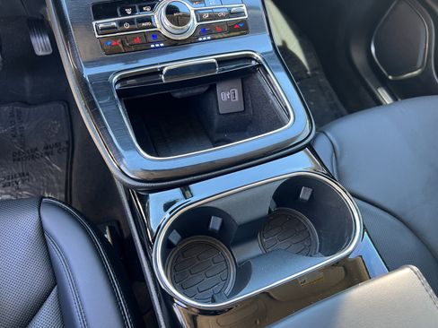 Certified 2022 Lincoln Nautilus Reserve w/ Equipment Group 201A image 25