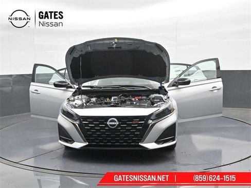 New 2025 Nissan Altima 2.5 SR image 61