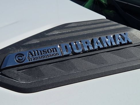 Used 2025 Chevrolet Silverado 2500 LTZ w/ LTZ Convenience Package AWD/4WD image 14