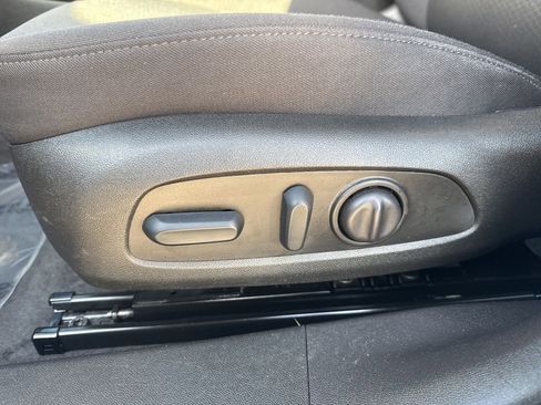 Used 2025 Chevrolet Malibu LT FWD image 10