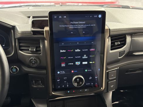 Used 2022 Ford F150 Lightning Lariat w/ Equipment Group 511A High image 18