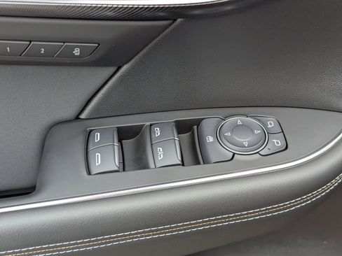 Used 2025 Buick Envision Sport Touring image 25