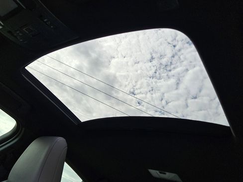 Used 2021 Lexus UX 250h w/ Premium Package image 13