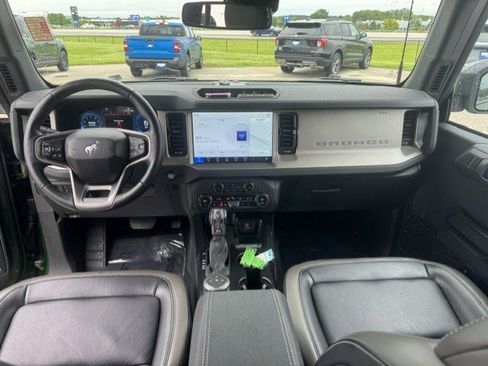 Used 2025 Ford Bronco Outer Banks AWD/4WD image 27