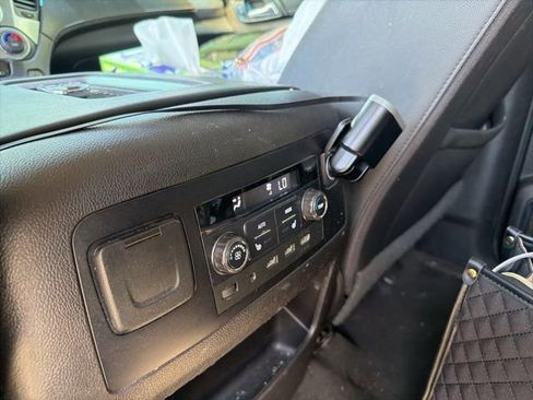 Used 2017 Chevrolet Suburban Premier image 22