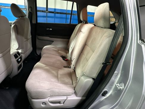 Used 2021 Honda Pilot EX image 31