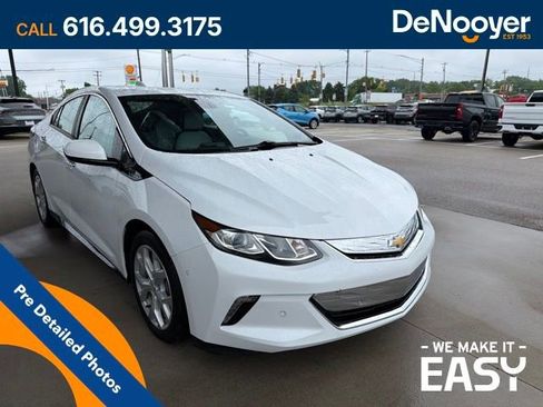 Used 2019 Chevrolet Volt Premier w/ Driver Confidence II Package FWD image 3