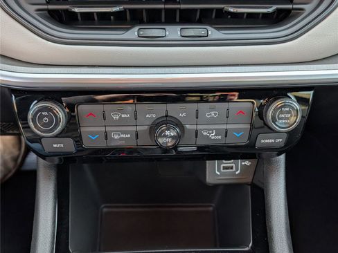 New 2026 Jeep Compass Limited AWD/4WD image 21