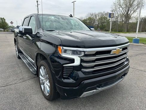 Used 2023 Chevrolet Silverado 1500 High Country w/ High Country Premium Package AWD/4WD image 4