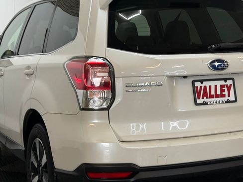Used 2017 Subaru Forester 2.5i Limited image 7