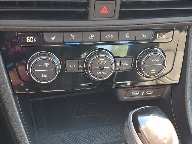 Used 2024 Volkswagen Jetta SEL FWD image 16