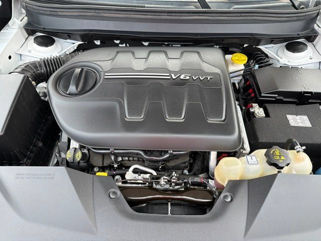 Used 2022 Jeep Cherokee Limited AWD/4WD image 38
