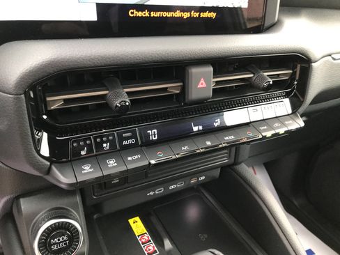 Certified 2026 Toyota Land Cruiser w/ Premium Package AWD/4WD image 22