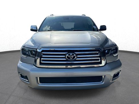 Used 2018 Toyota Sequoia Platinum RWD image 8