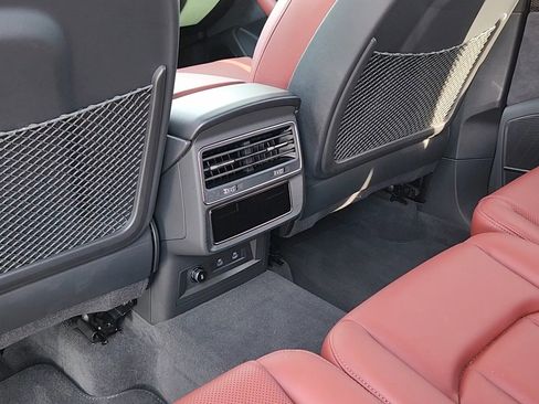 Used 2024 Audi SQ7 Prestige image 18