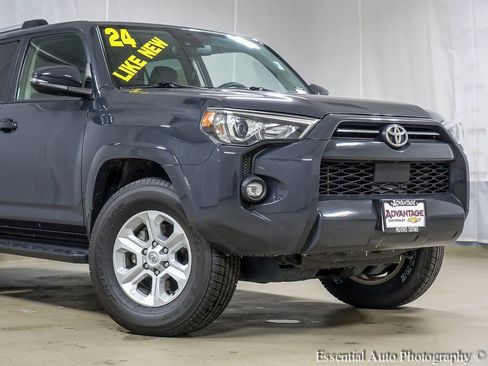 Used 2024 Toyota 4Runner SR5 Premium image 3