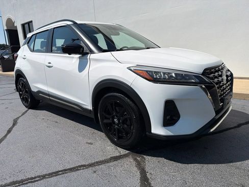 Used 2022 Nissan Kicks SR FWD image 4