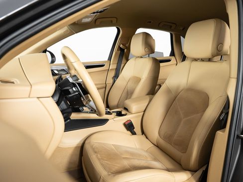 Used 2016 Porsche Macan S image 15