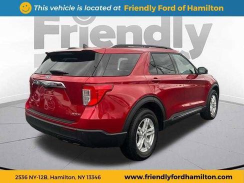 Used 2022 Ford Explorer XLT image 6