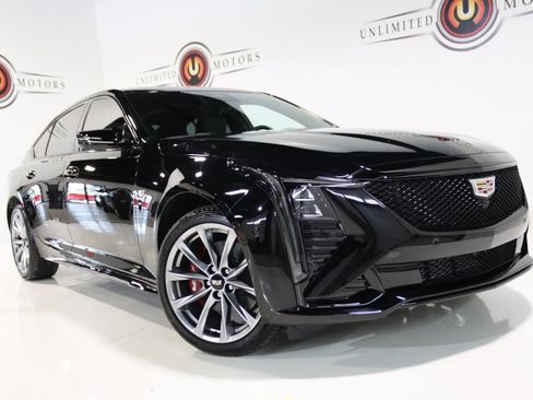 Used 2026 Cadillac CT5 Sport w/ Technology Package image 9