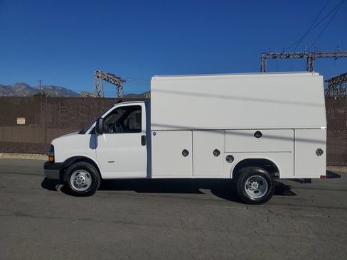 New 2026 Chevrolet Express 3500 w/ Power Convenience Package RWD image 7