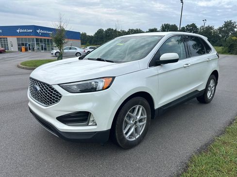 Used 2023 Ford Edge SEL w/ Convenience Package AWD/4WD image 3