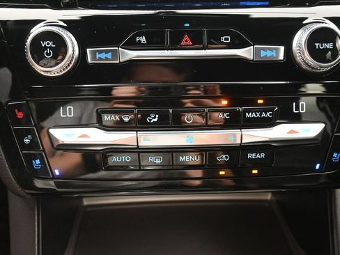Used 2021 Ford Explorer ST w/ Equipment Group 401A AWD/4WD image 14