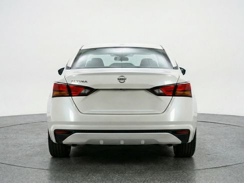Used 2025 Nissan Altima 2.5 SV image 7