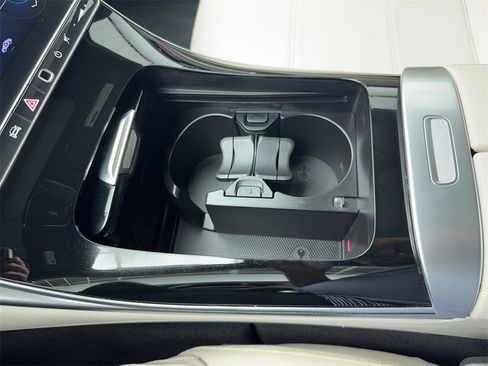 Used 2025 Mercedes-Benz C 300 C 300 NAV,CAM,PANO,HTD STS,BLI image 33