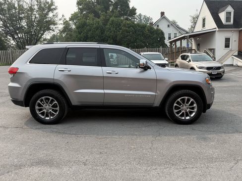 Used 2016 Jeep Grand Cherokee Limited w/ Luxury Group II AWD/4WD image 4