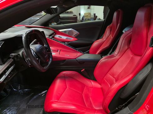 Used 2020 Chevrolet Corvette Stingray Preferred Cpe w/ 2LT Preferred Equipment Group RWD image 17
