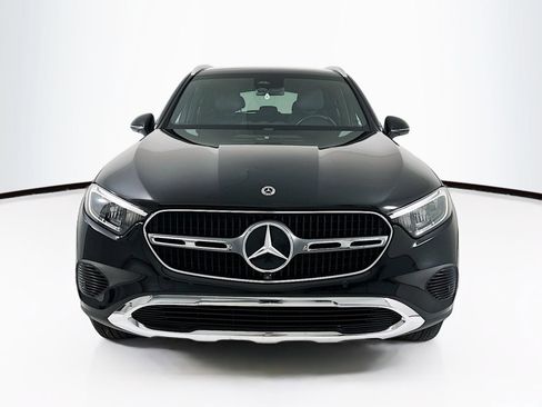 Used 2023 Mercedes-Benz GLC 300 4MATIC image 2