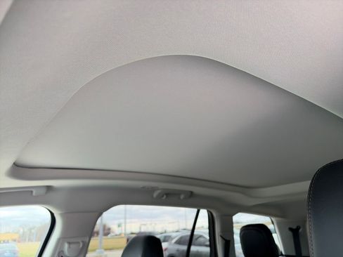 Used 2025 Lincoln Aviator AWD image 25