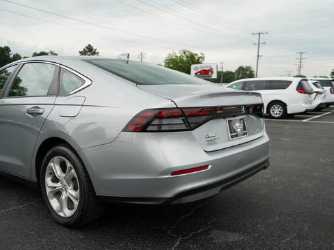 Used 2023 Honda Accord LX image 19
