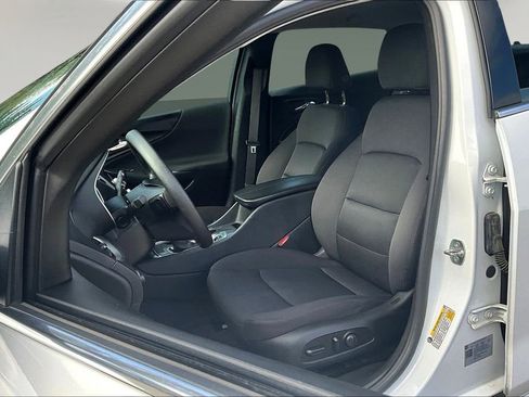 Used 2024 Chevrolet Malibu LT image 18