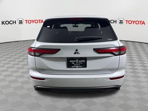 Used 2024 Mitsubishi Outlander ES AWD/4WD image 7