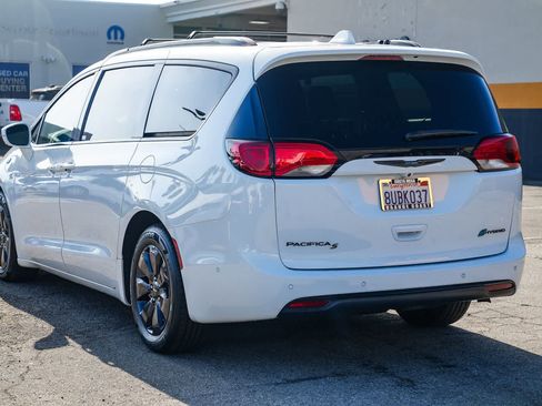 Used 2020 Chrysler Pacifica Limited w/ Advanced Safetytec Group image 6