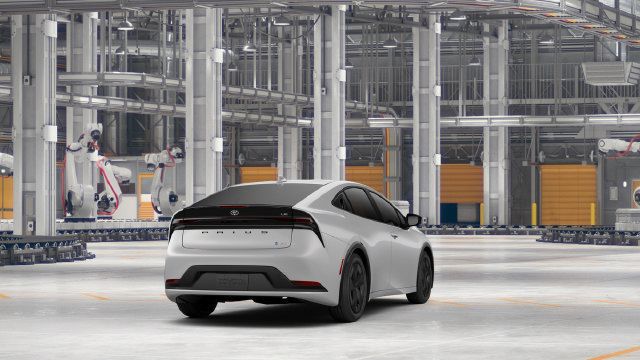New 2027 Toyota Prius LE FWD image 11