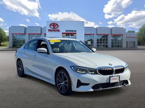 Used 2021 BMW 330i xDrive Sedan w/ Convenience Package AWD/4WD image 2
