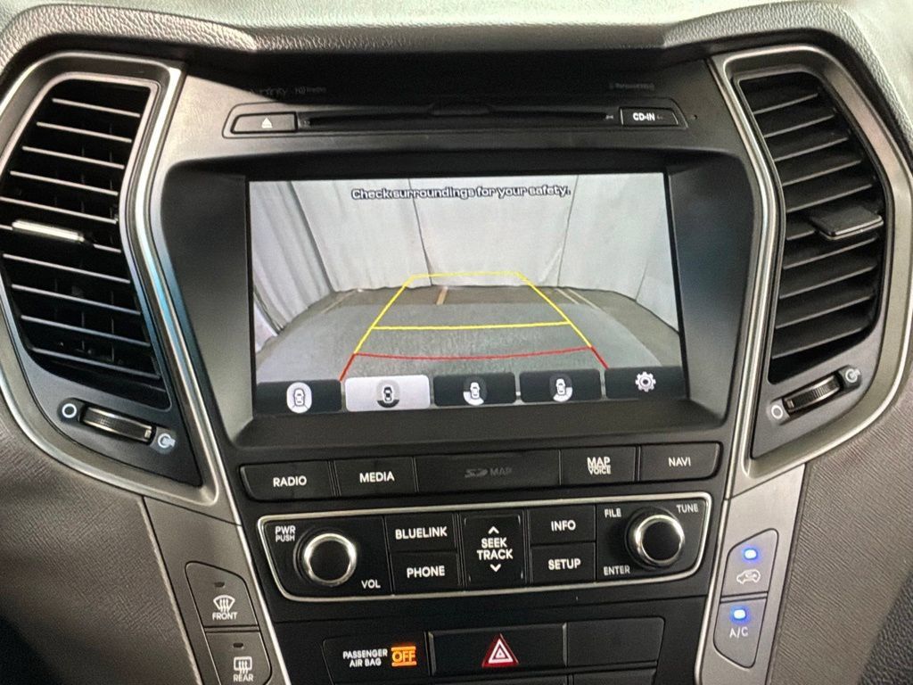 Used 2018 Hyundai Santa Fe Sport w/ 2.4L Tech Package 04 AWD/4WD image 16