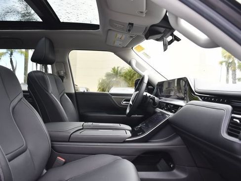 Used 2025 INFINITI QX80 Pure RWD image 28