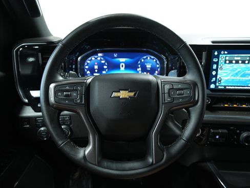 Used 2025 Chevrolet Silverado 1500 High Country w/ Technology Package AWD/4WD image 40