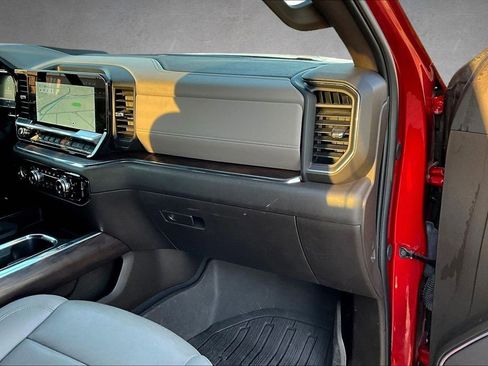 Used 2024 GMC Sierra 1500 SLT w/ SLT Premium Package image 33