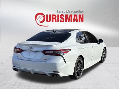 Used 2019 Toyota Camry XSE image 2