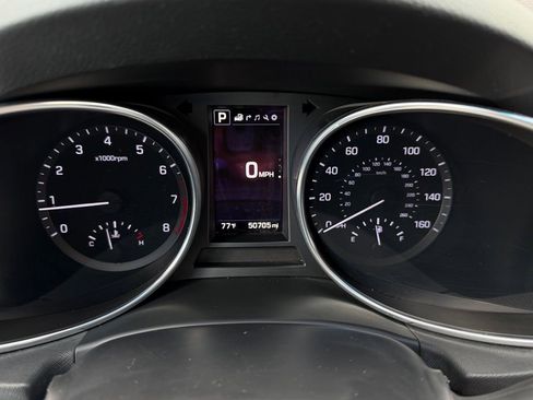 Used 2017 Hyundai Santa Fe Sport FWD image 18