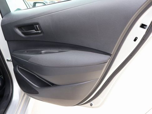 Used 2025 Toyota Corolla LE image 11