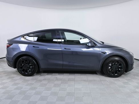 Used 2023 Tesla Model Y Long Range AWD/4WD image 25