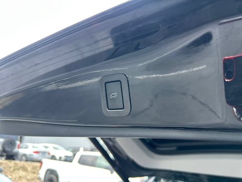Used 2019 Toyota Highlander Limited AWD/4WD image 38